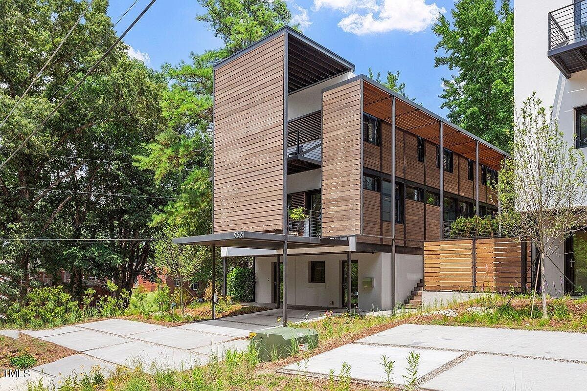 922 Tower St Raleigh, NC 27607 - Thumbnail 2