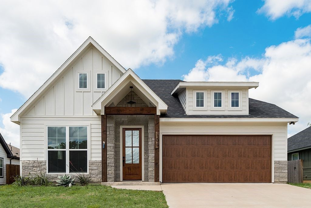 109 Vaughn Meadows Dr Tom Bean, TX 75489  | Single Family