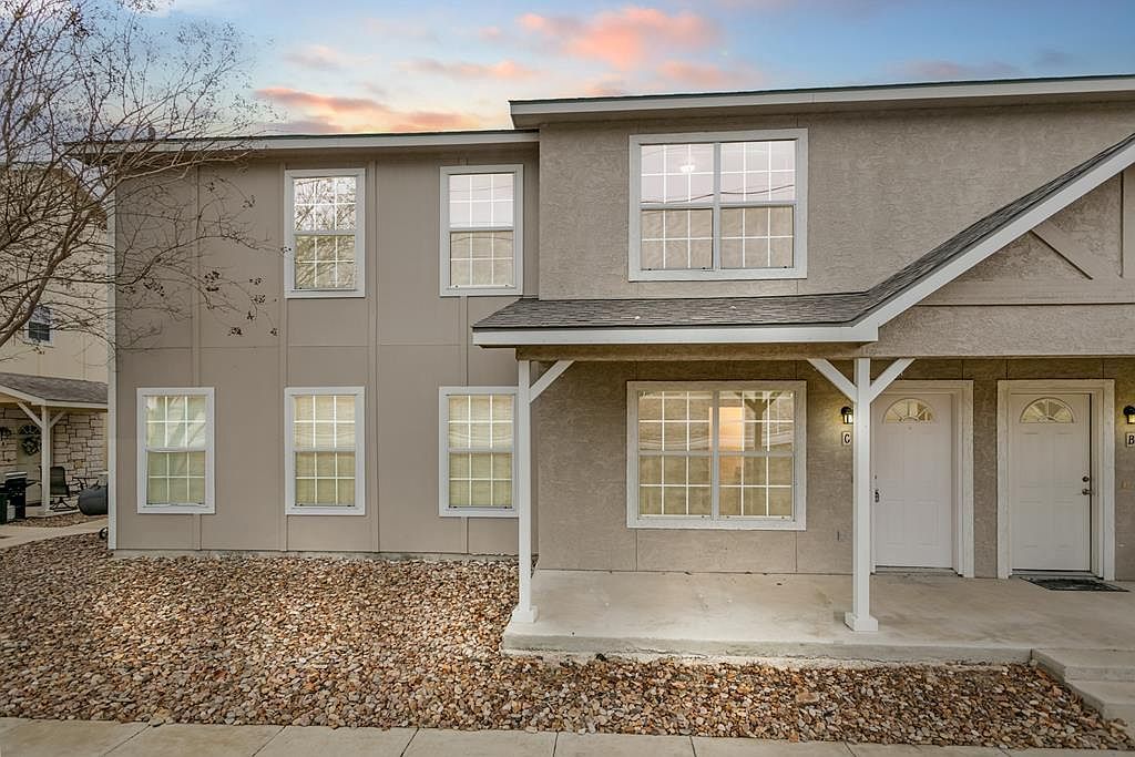 2316 Sailing Way N APT C Kerrville, TX 78028 - Thumbnail 2