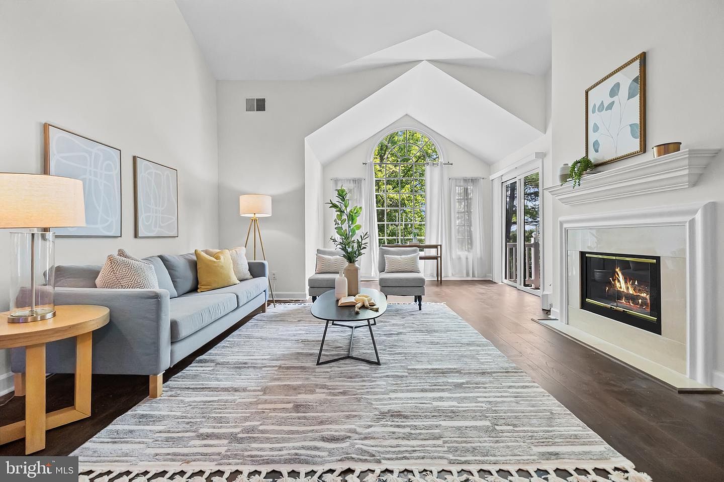 17045 Islip Loop APT 303 Dumfries, VA 22026  | Condominium