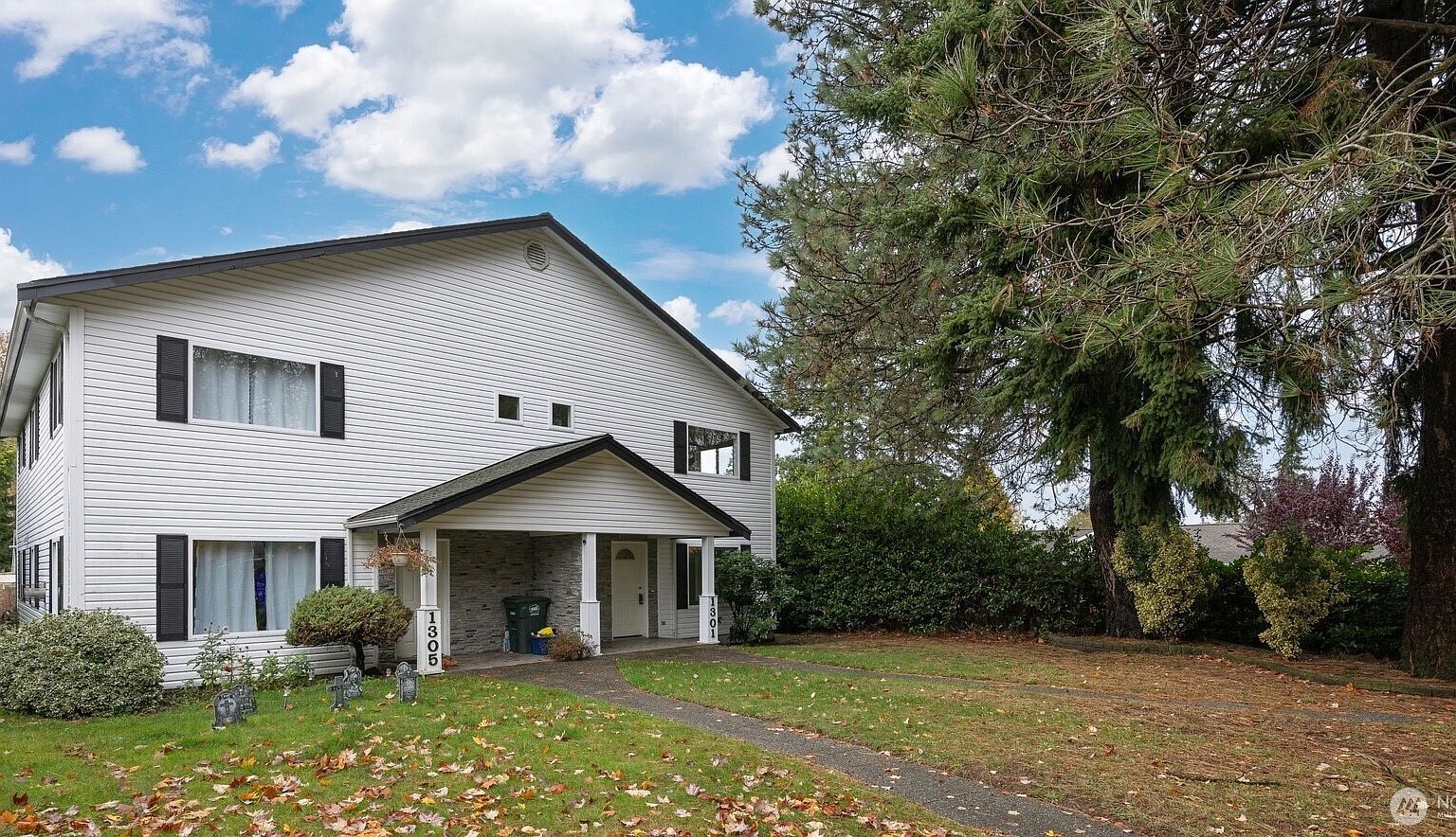 1301 Mitchell Ave Blaine, WA 98230 - Thumbnail 2