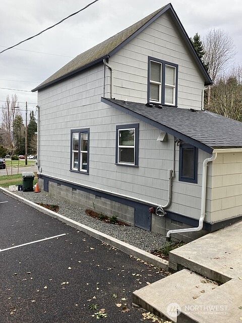 616 E Myrtle St Bellingham, WA 98225 - Thumbnail 2