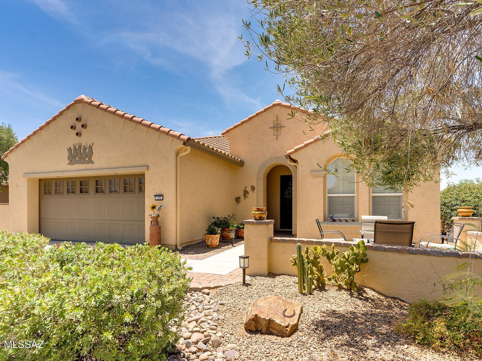 779 N Lukeville Dr Green Valley, AZ 85614 - Thumbnail 2