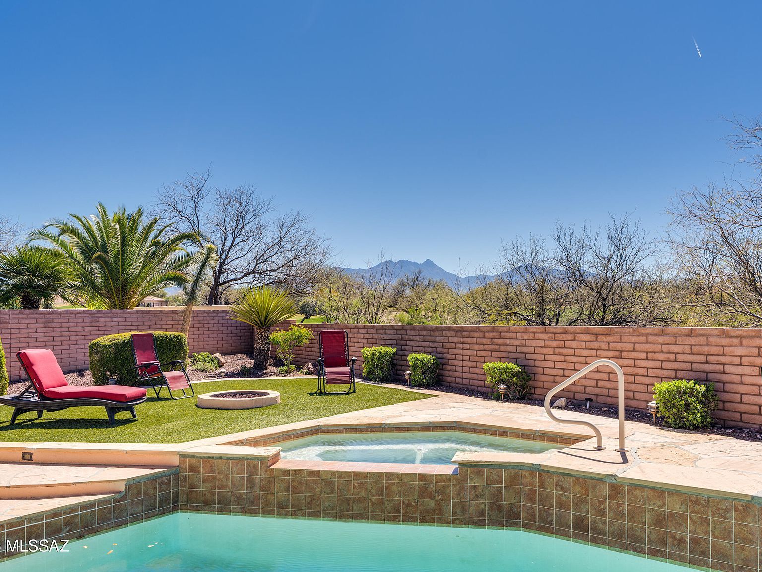 1715 N Coastland Ct Green Valley, AZ 85614 - Thumbnail 2