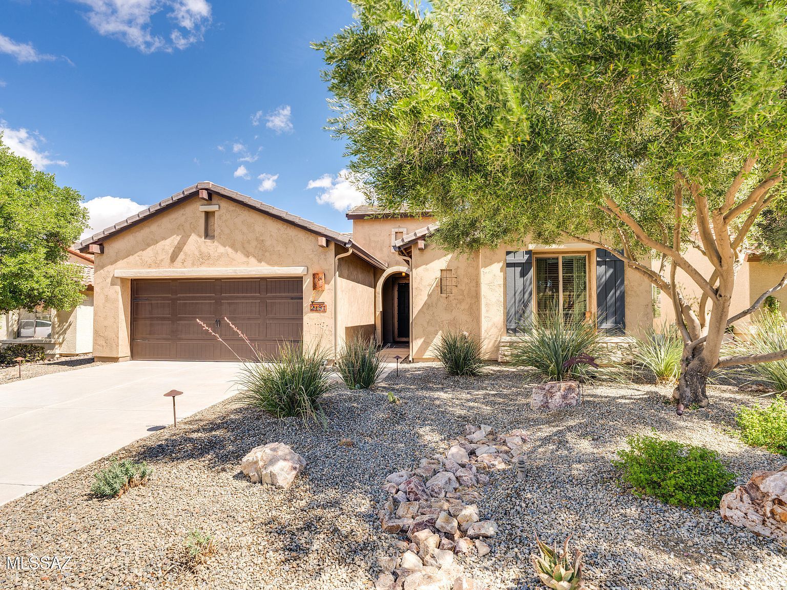 2197 E Apache Springs Ln Green Valley, AZ 85614  | Single Family