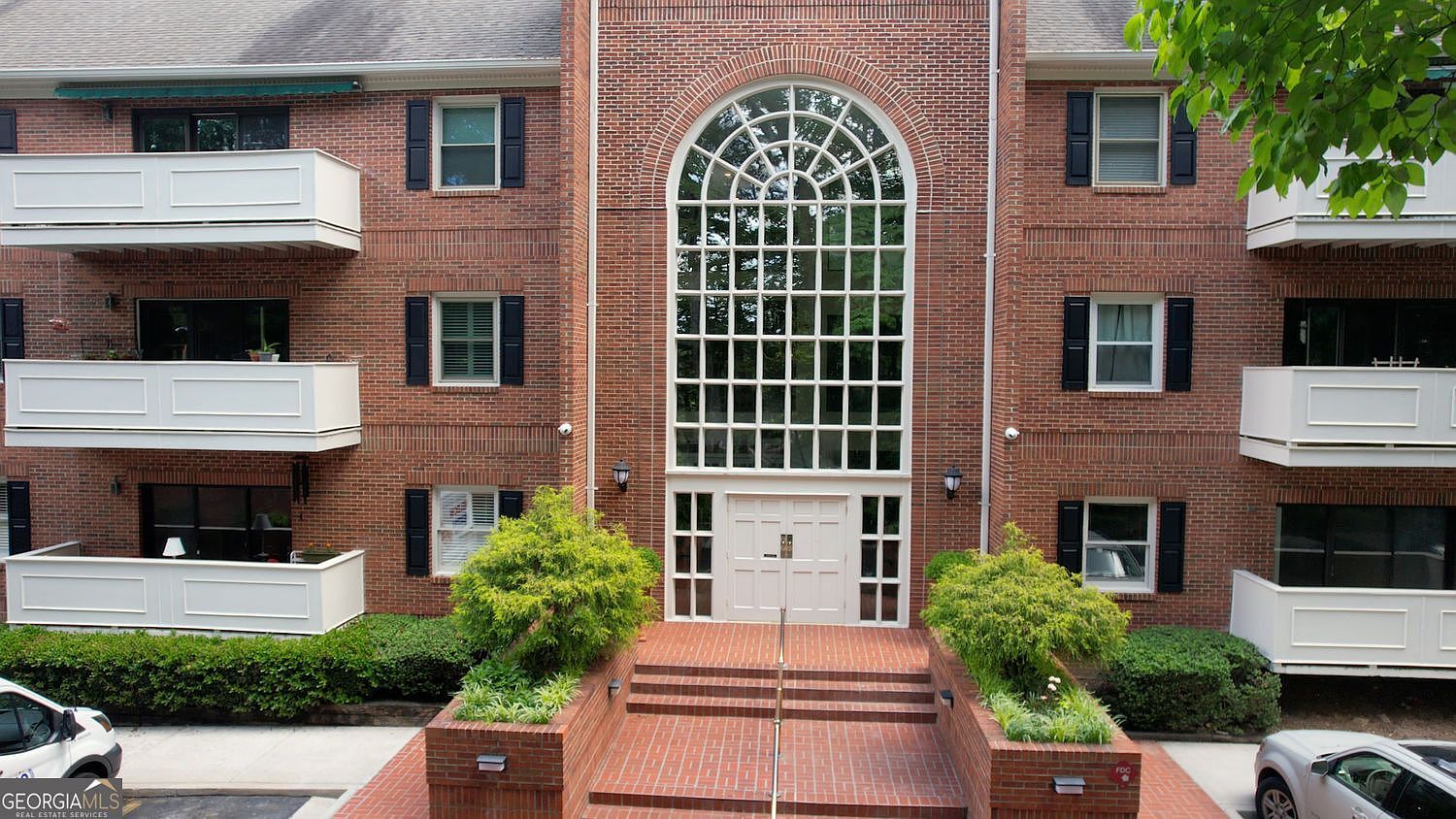 107 Ridley Howard Ct Decatur, GA 30030 - Thumbnail 2