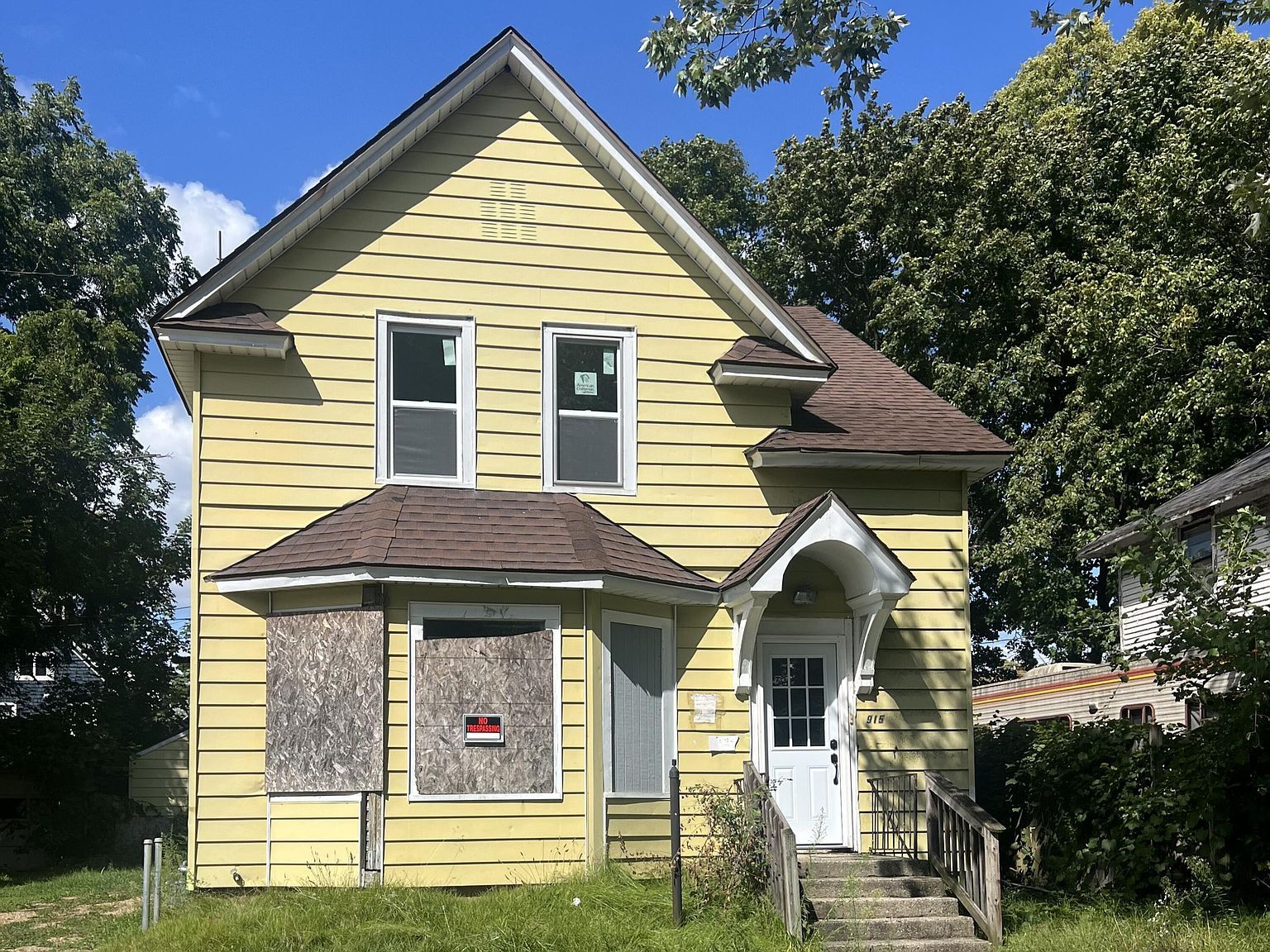 915 Hays Park Ave Kalamazoo, MI 49001  | Single Family