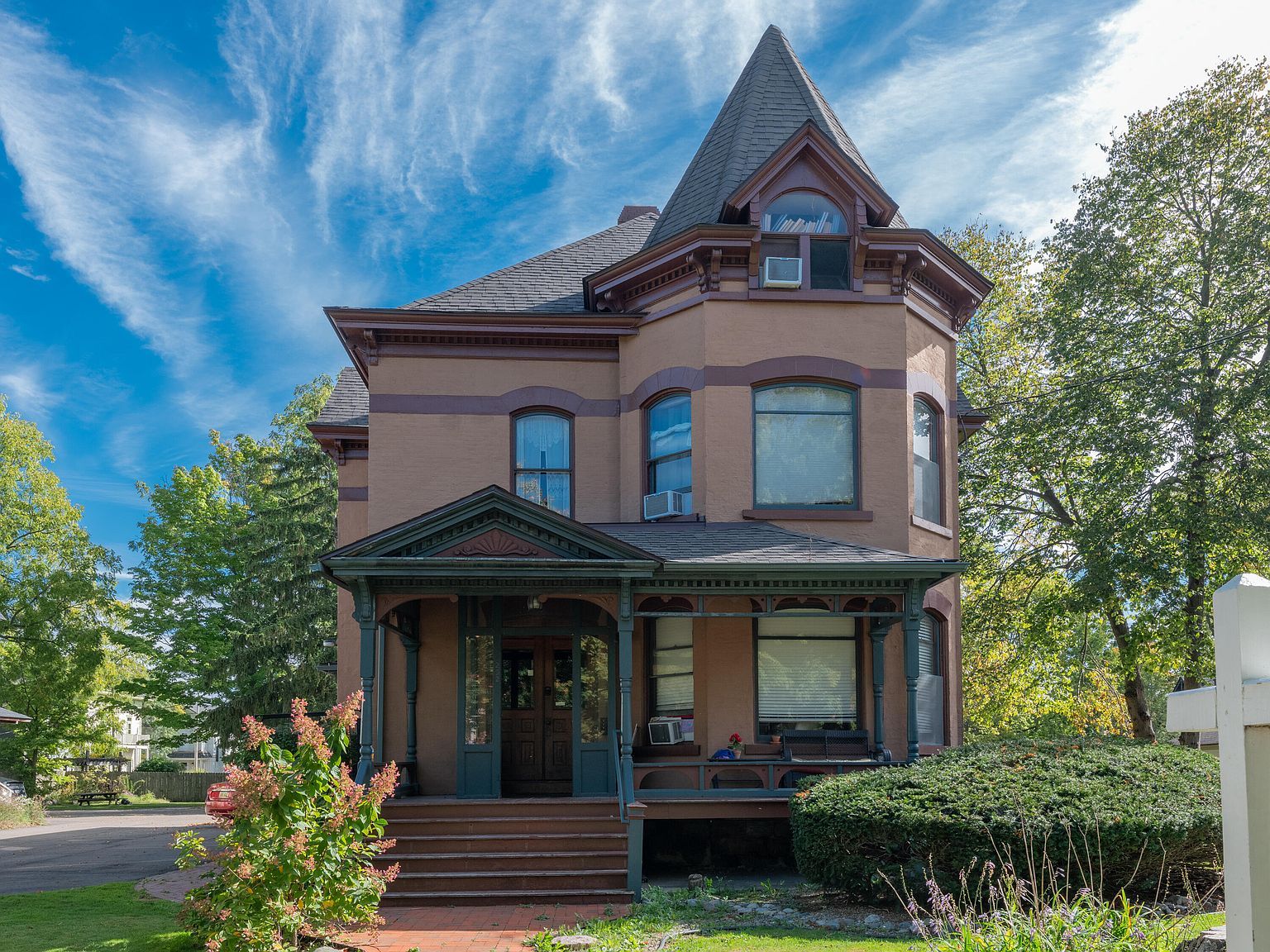 232 Woodward Ave Kalamazoo, MI 49007 - Thumbnail 2