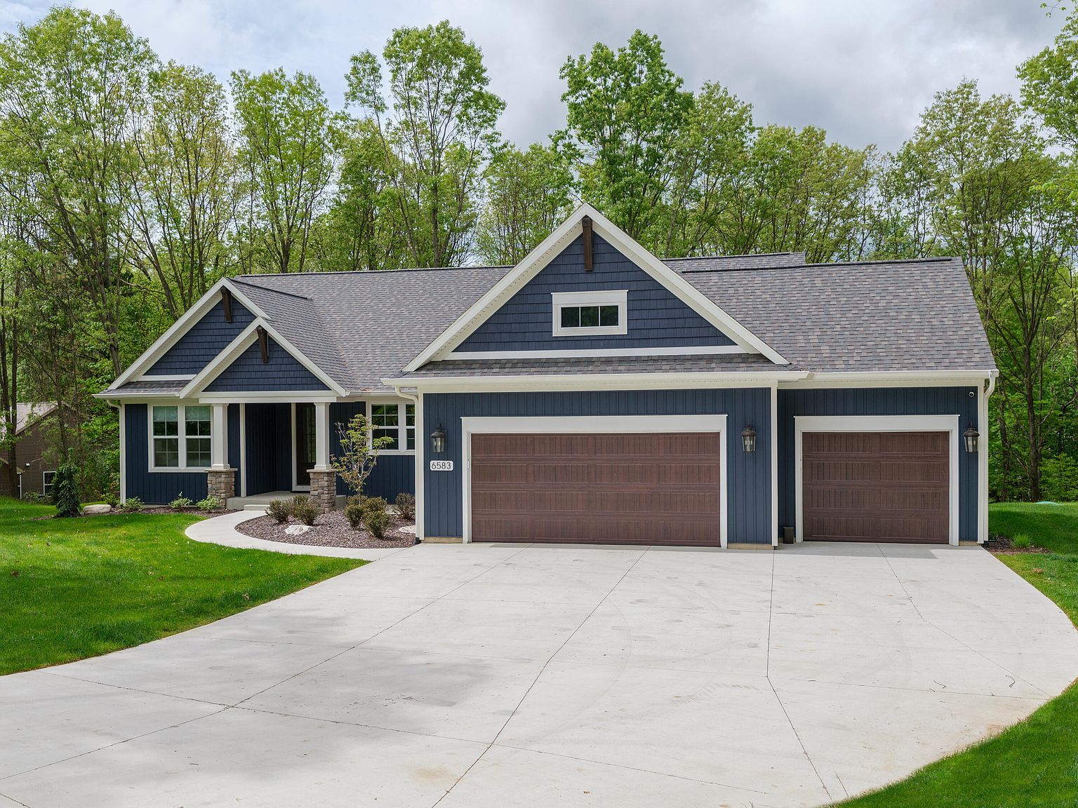 6583 W Hidden Lake Cir Richland, MI 49083, 49083