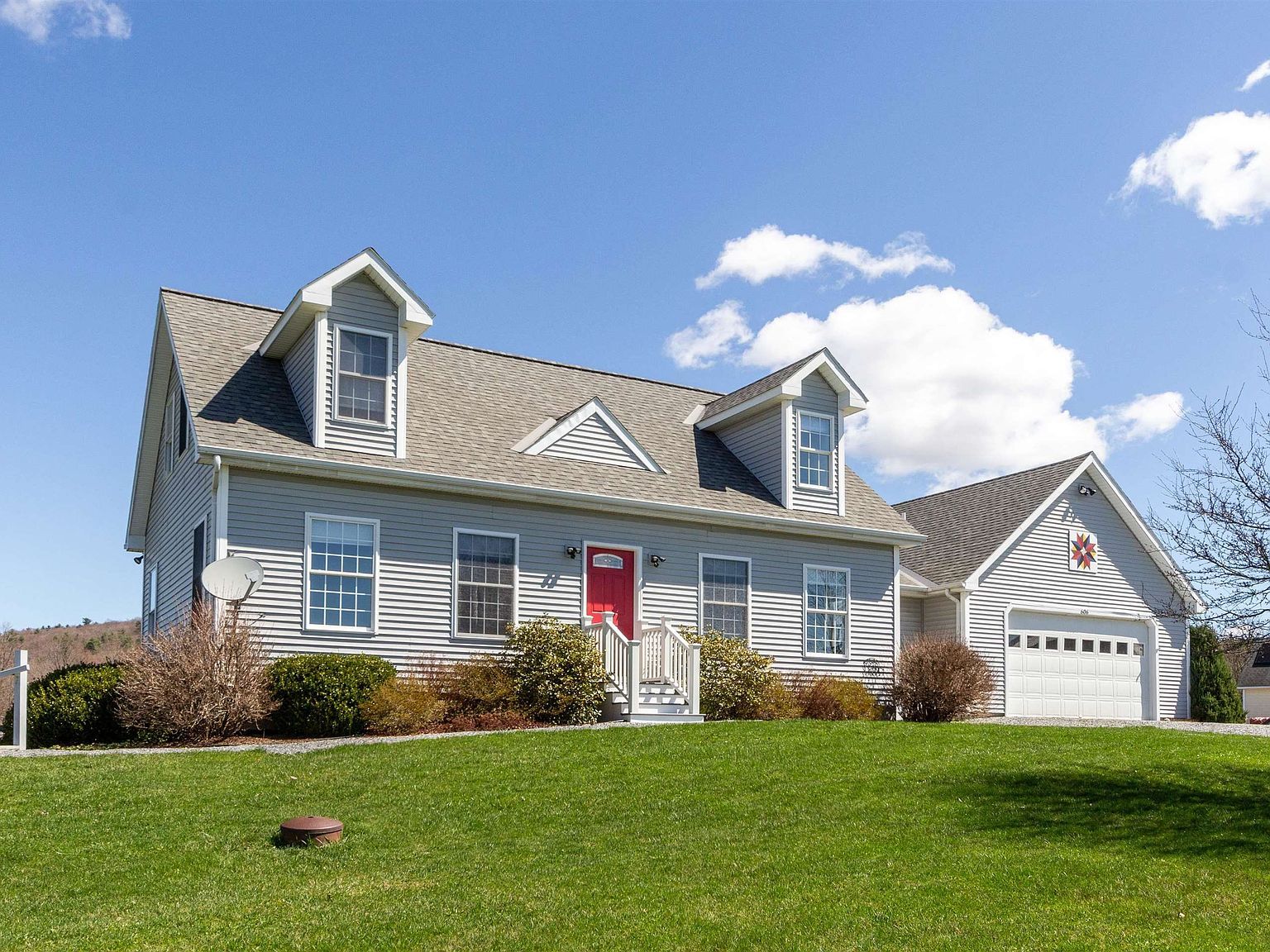 606 Rotax Rd Monkton, VT 05469 - Thumbnail 2