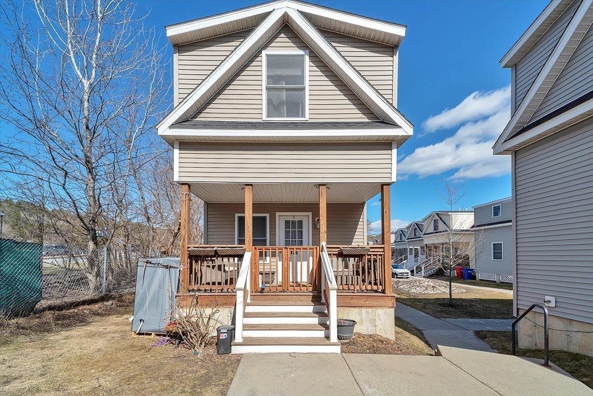 126 Ohear Ct UNIT 126 Waterbury, VT 05676 - Thumbnail 2