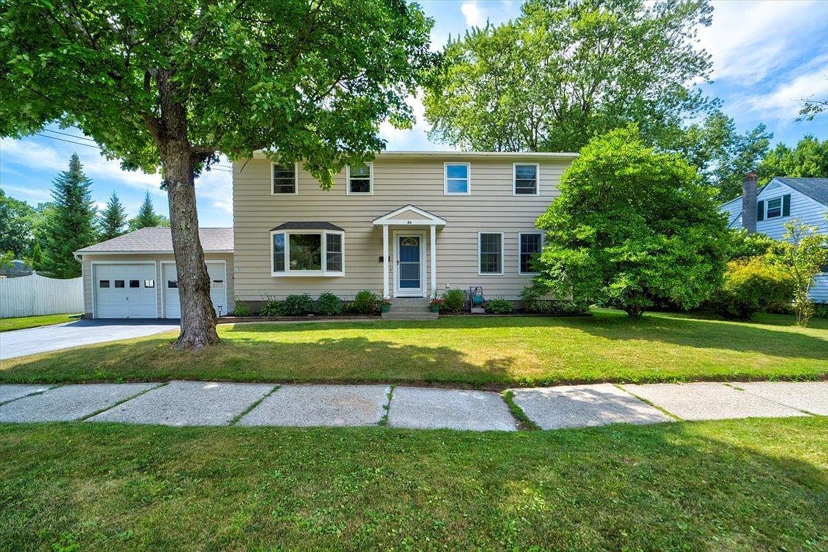 64 Sandy Ln Burlington, VT 05408 - Thumbnail 2