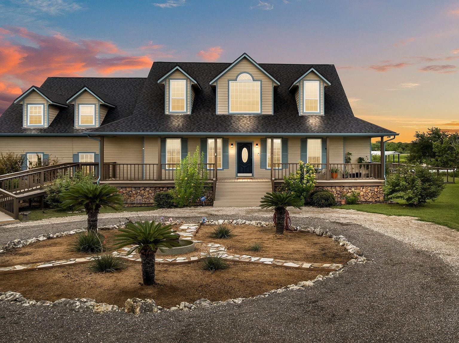 7902 S Redfish Dr Hitchcock, TX 77563 - Thumbnail 2