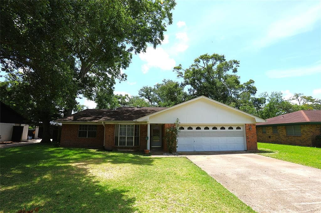 232 Wayne Dr Clute, TX 77531 - Thumbnail 2