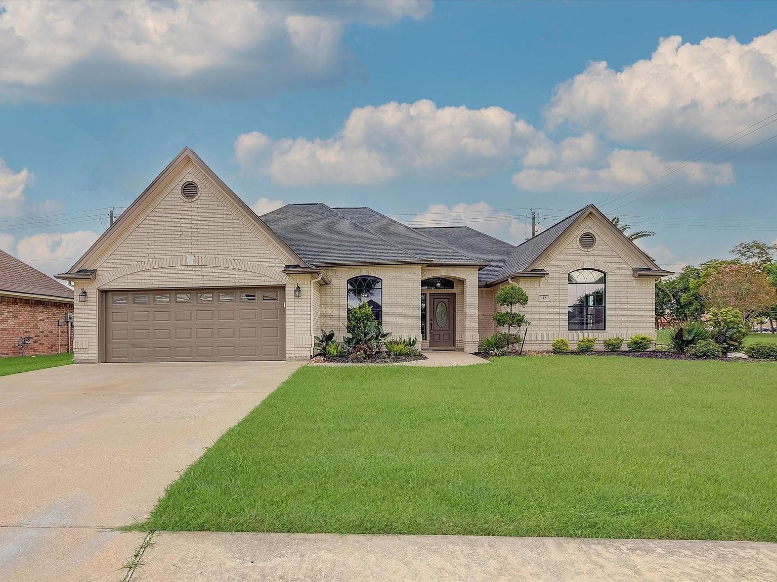 112 Washington Ave Clute, TX 77531 - Thumbnail 2