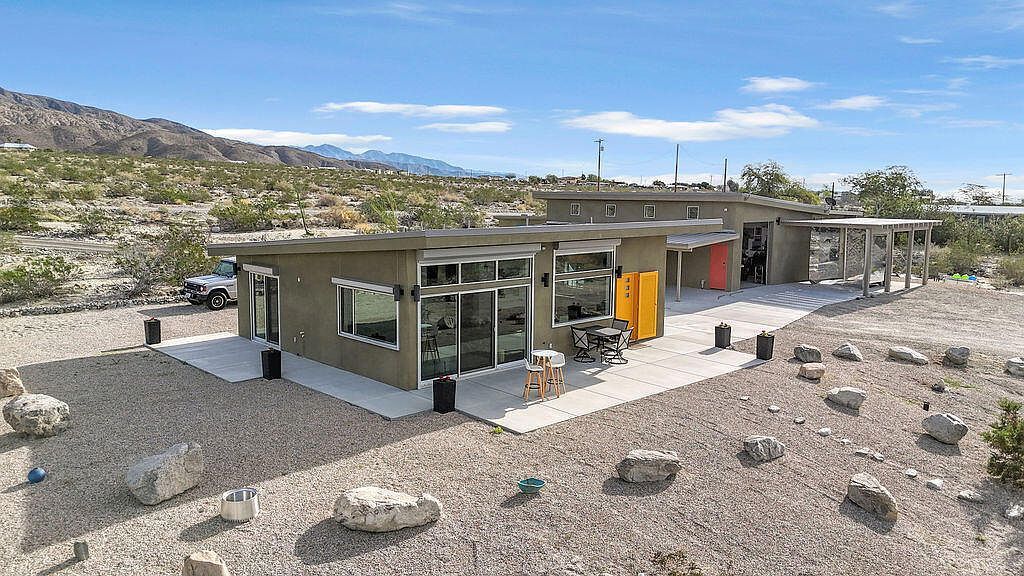 20245 Penny Ln Desert Hot Springs, CA 92241 - Thumbnail 2