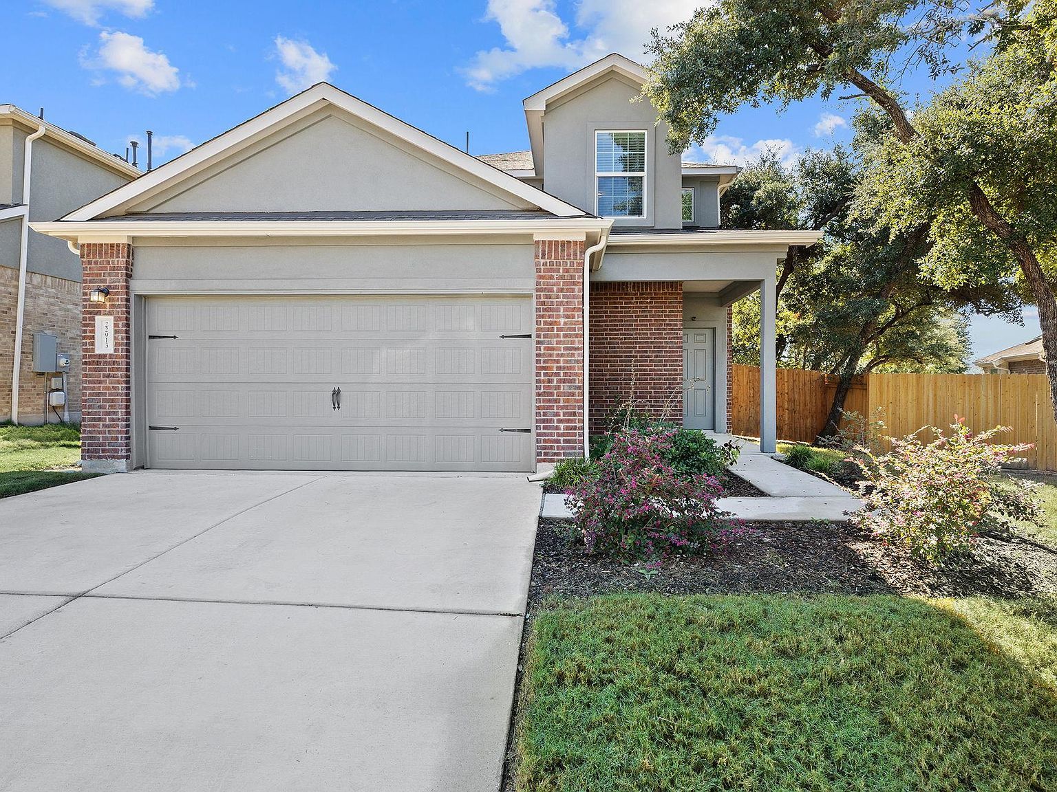 22913 Agave Grove Dr Lago Vista, TX 78645 - Thumbnail 2