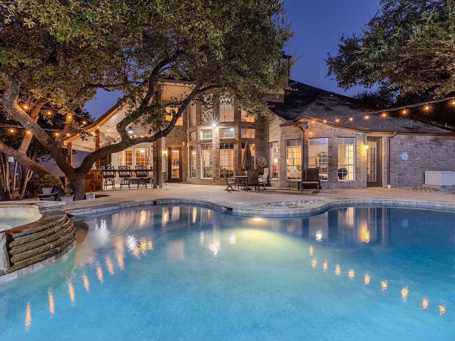 908 Golden Bear Cv Round Rock, TX 78664 - Thumbnail 2