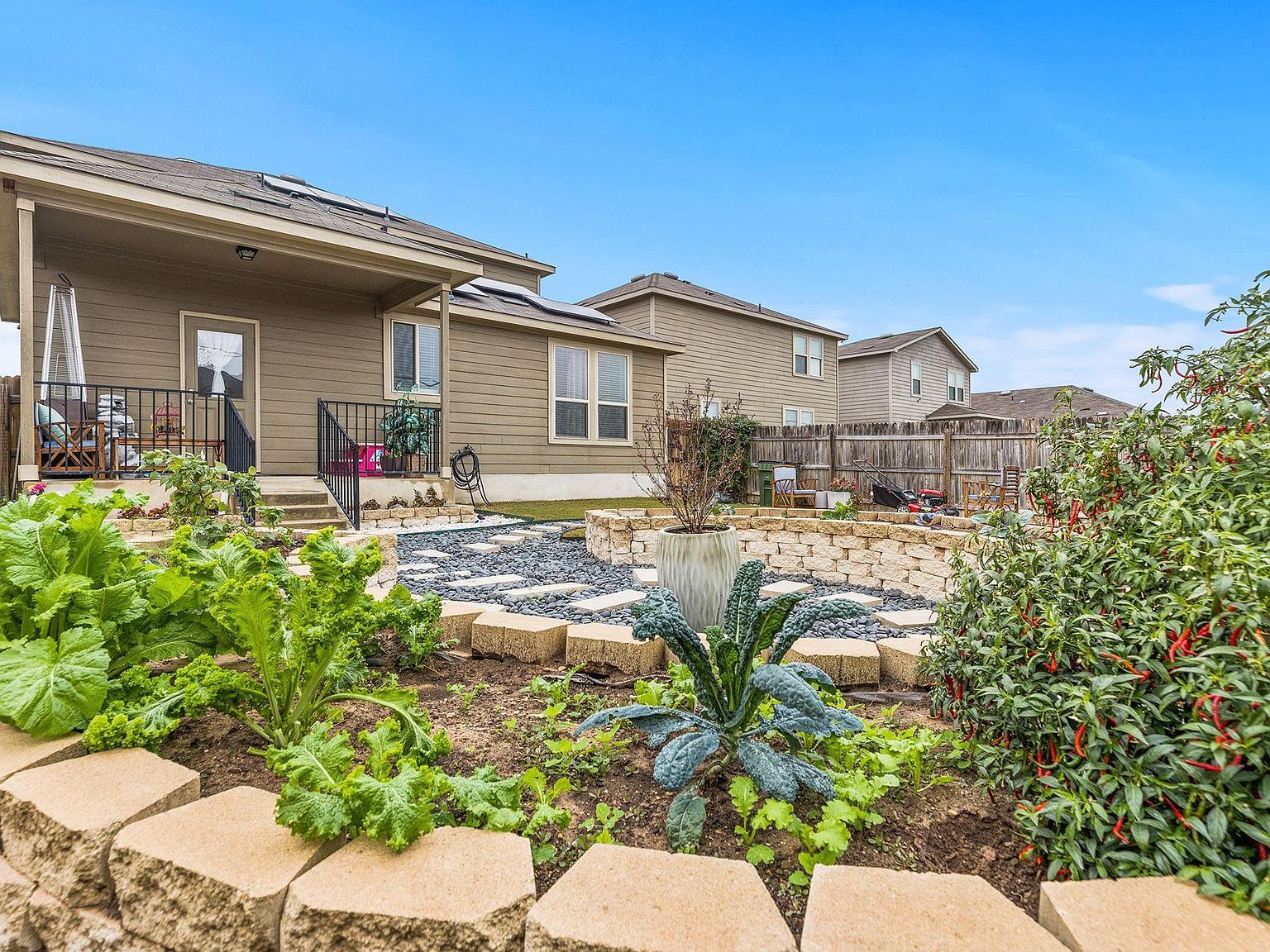 209 Ibis Falls Loop Jarrell, TX 76537 - Thumbnail 2