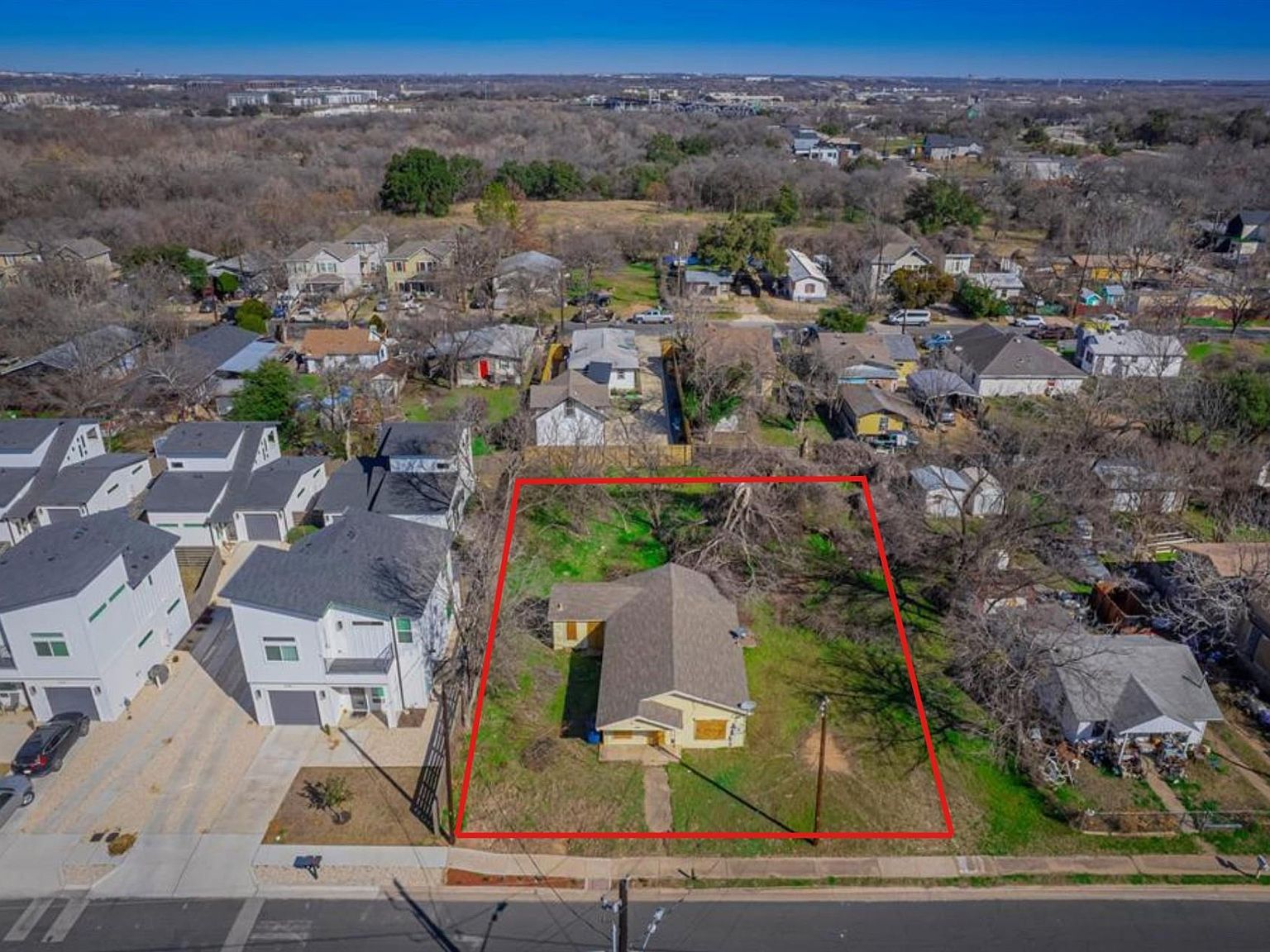 6106 Ponca St Austin, TX 78741 - Thumbnail 2