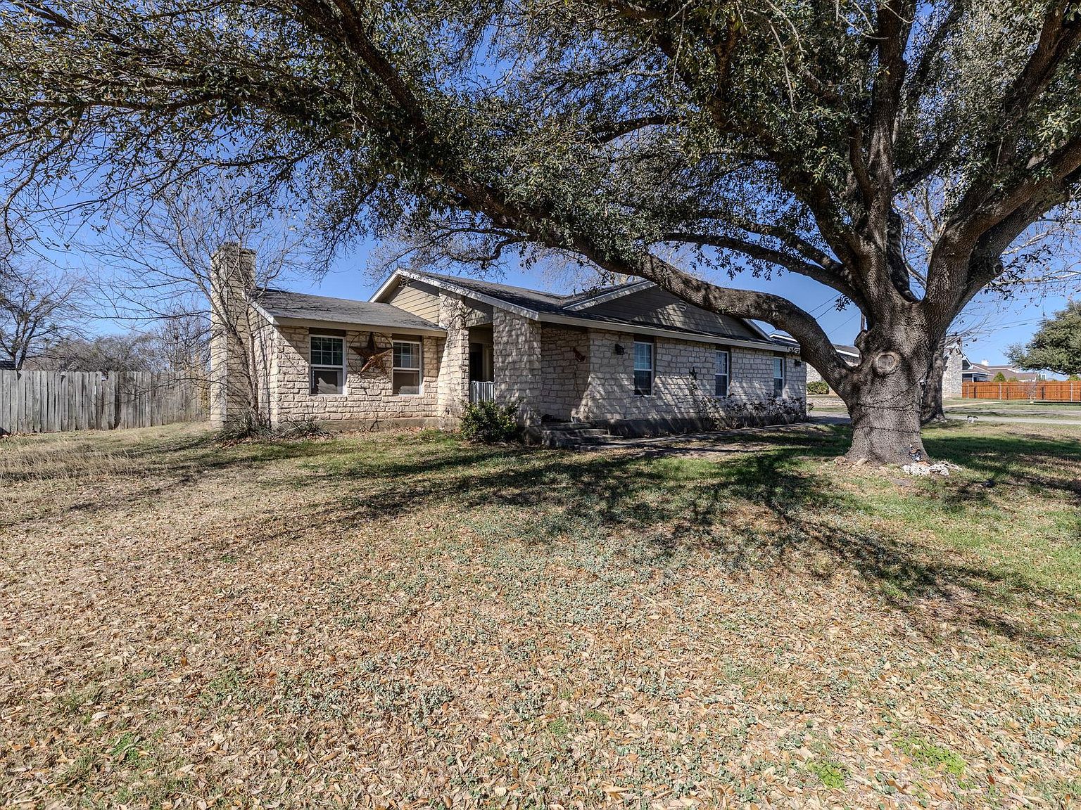 61 Family Cir Hutto, TX 78634 - Thumbnail 2