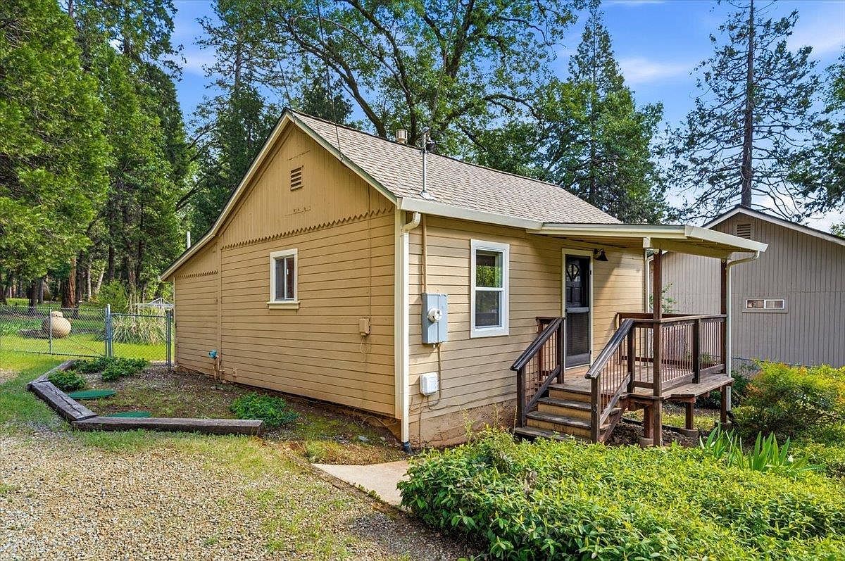 10747 Bartlett Dr Grass Valley, CA 95945  | Single Family