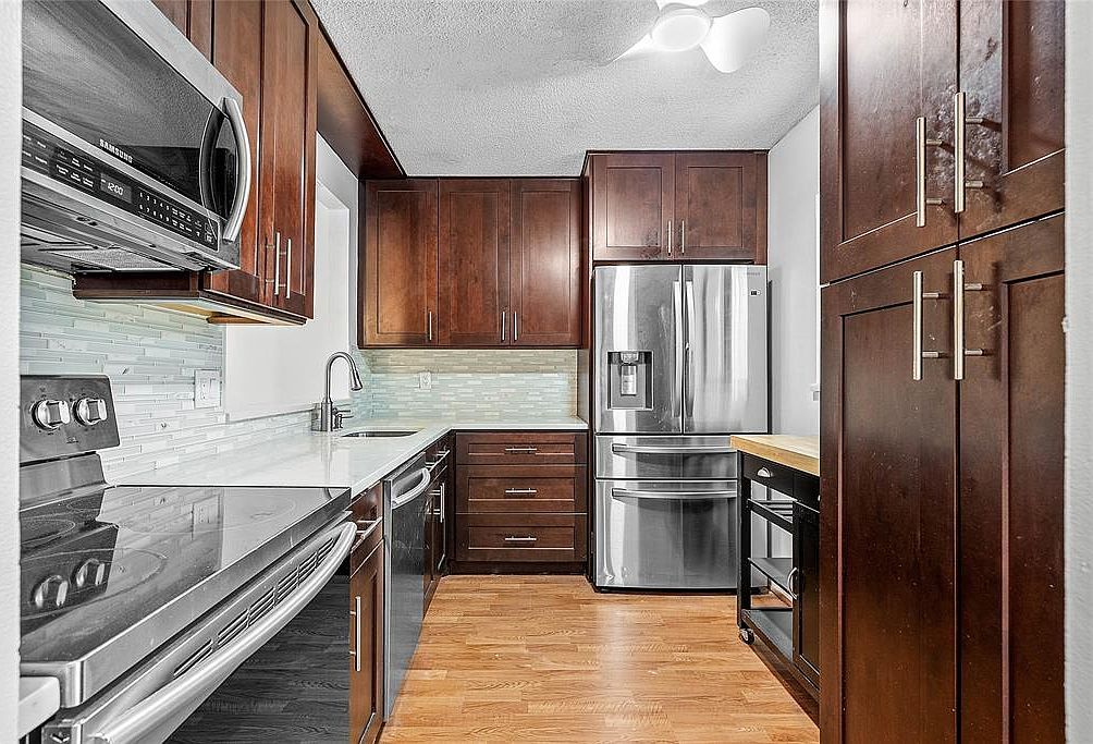 5280 Las Verdes Cir APT 202 Delray Beach, FL 33484 - Thumbnail 2