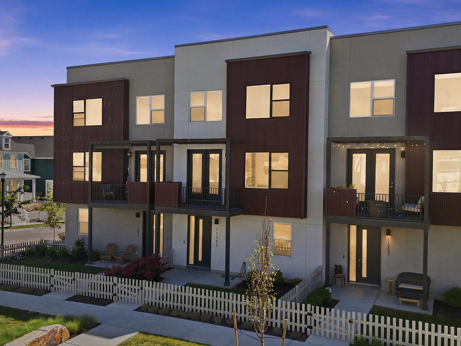 11253 S Holly Springs Dr South Jordan, UT 84009, 84009