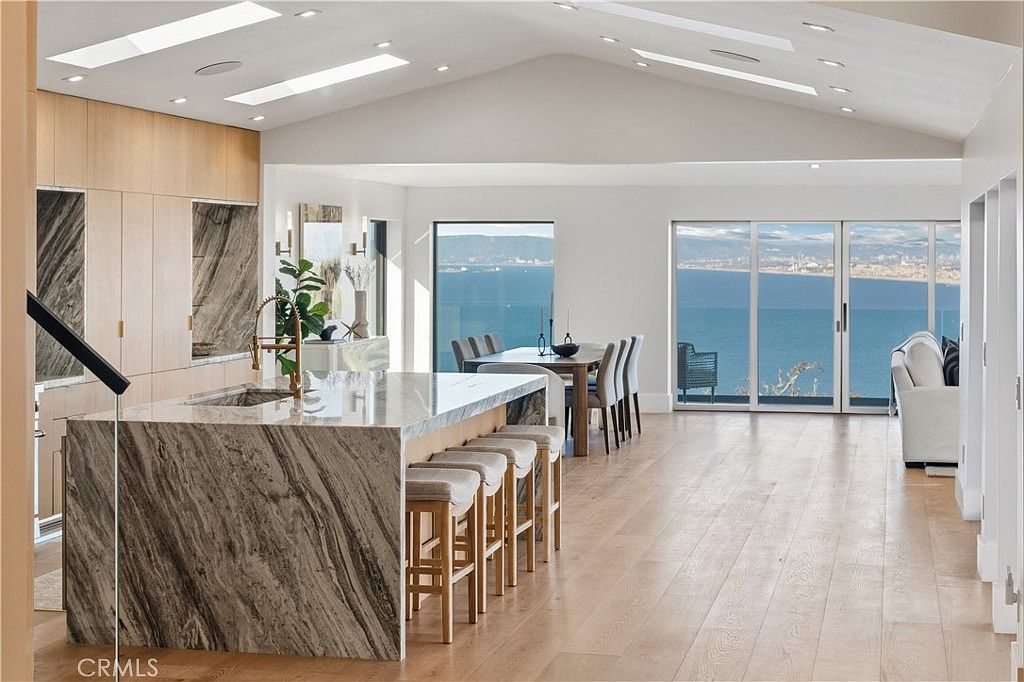 728 Via Somonte Palos Verdes Estates, CA 90274 - Thumbnail 2