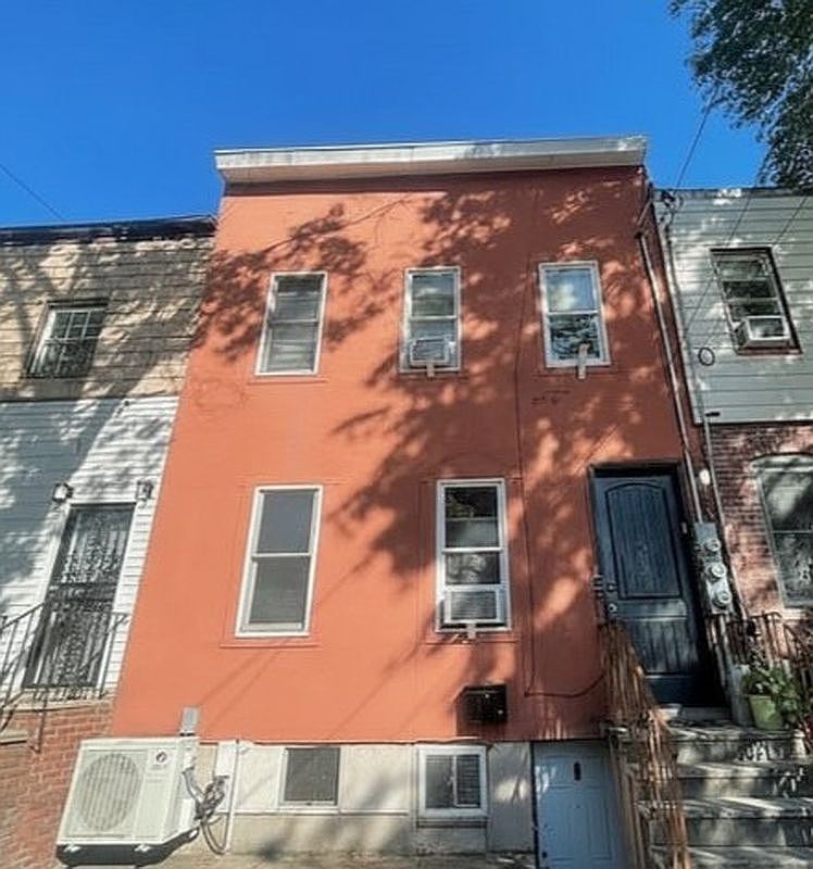 543 E New York Ave Floor 2 Brooklyn, NY 11225 - Thumbnail 2