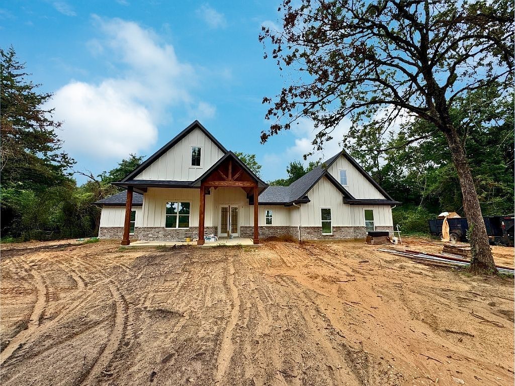 1915 Lone Star Ln Franklin, TX 77856 - Thumbnail 2