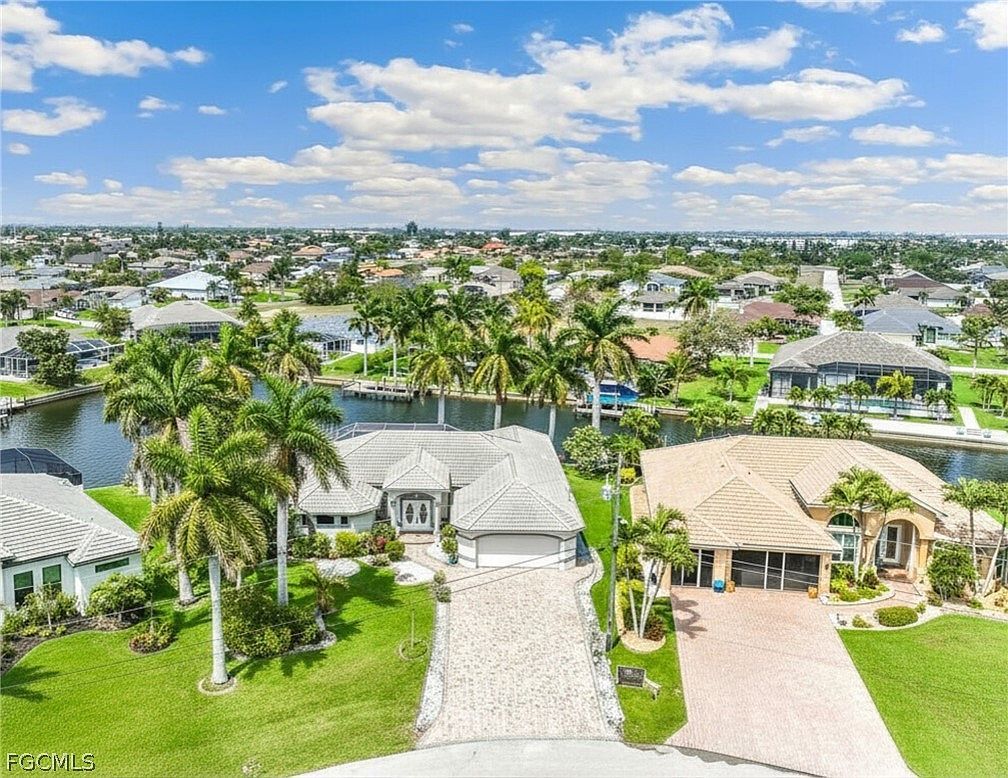 1735 SW 43rd Ter Cape Coral, FL 33914 - Thumbnail 2