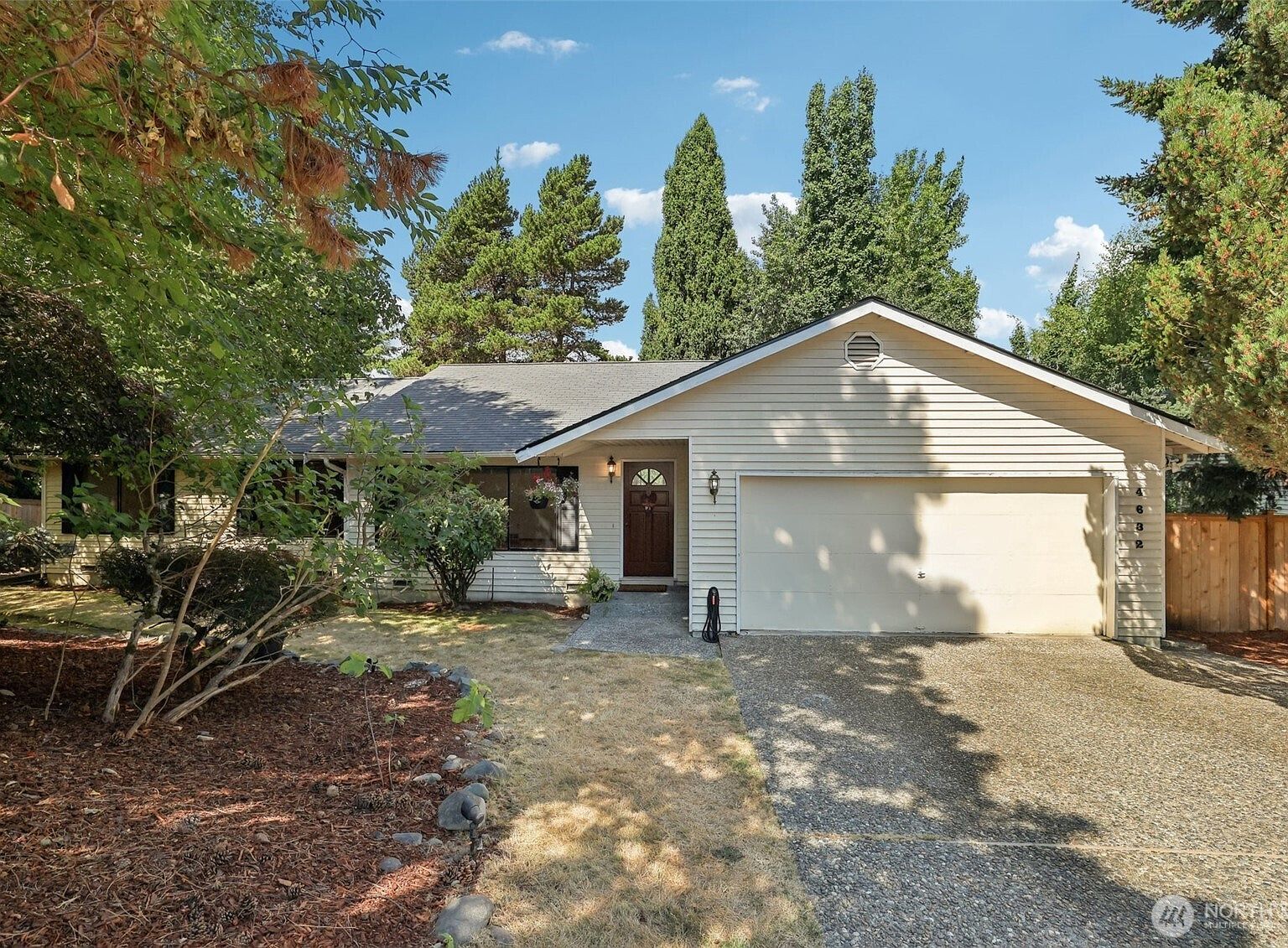 4632 74th St SW Mukilteo, WA 98275 - Thumbnail 2