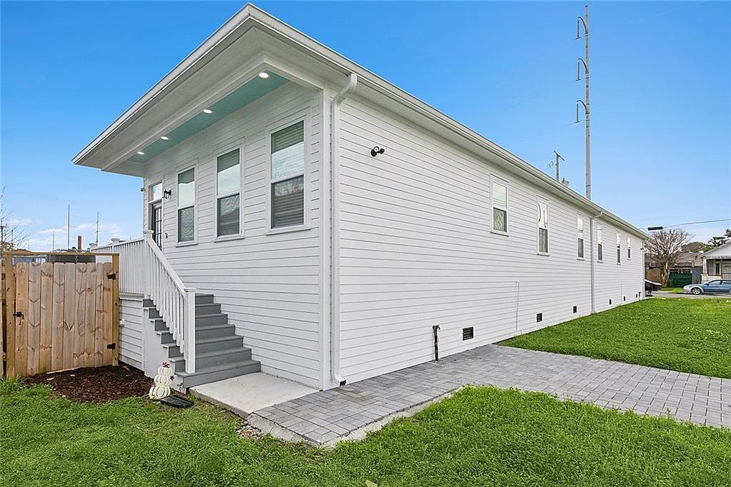 8733-35 Olive St New Orleans, LA 70118 - Thumbnail 2