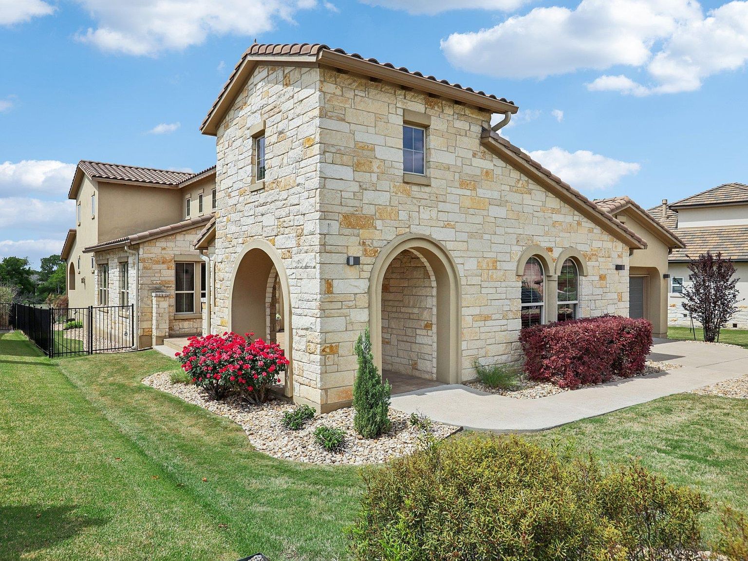 109 Charmstone Ln Georgetown, TX 78628  | Single Family