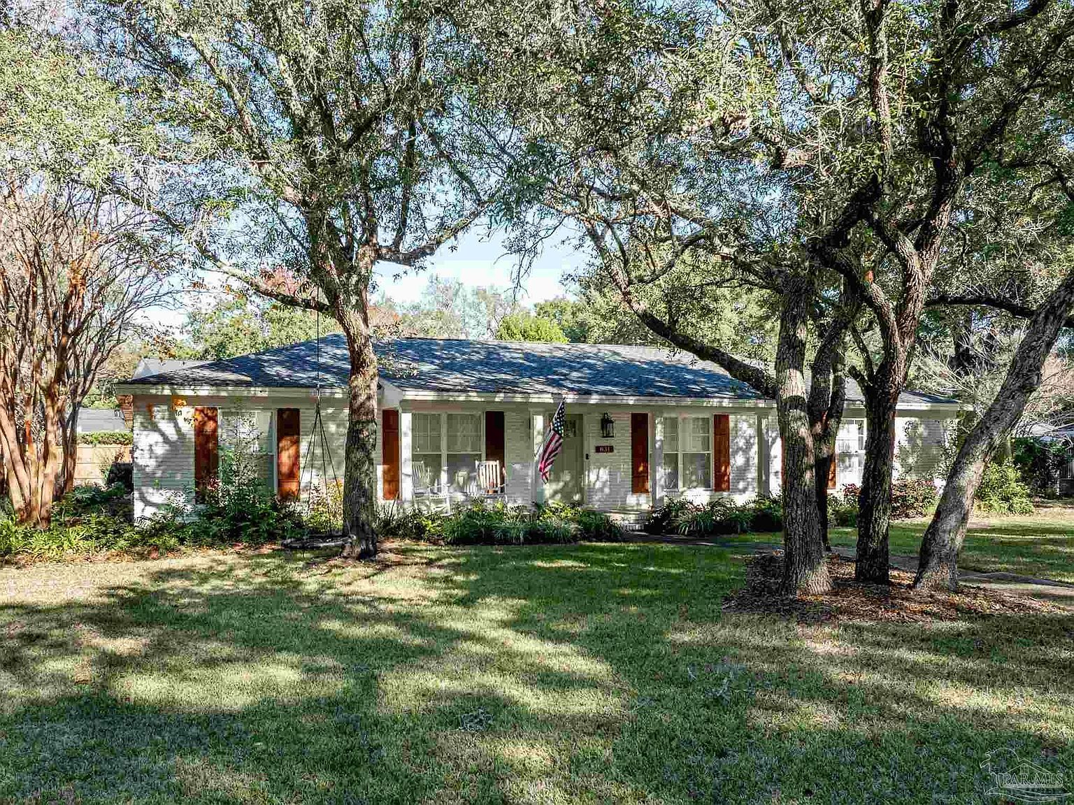 831 Bay Cliffs Rd Gulf Breeze, FL 32561 - Thumbnail 2