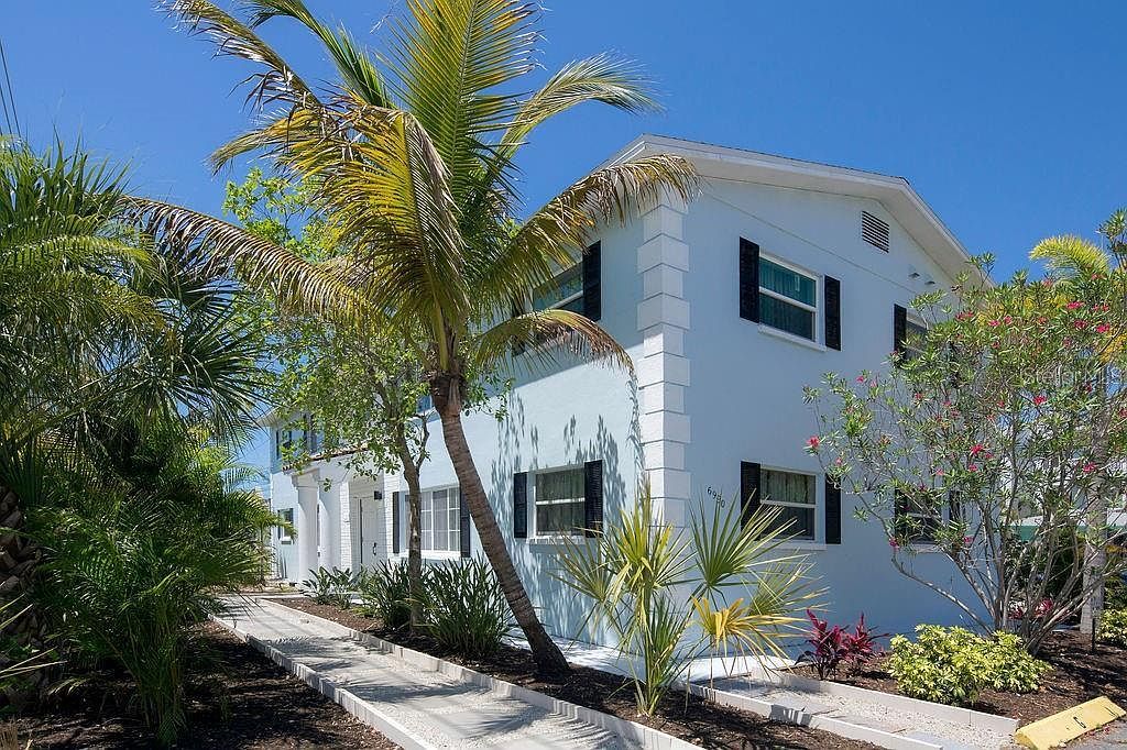 6990 Grevilla Ave S South Pasadena, FL 33707 - Thumbnail 2