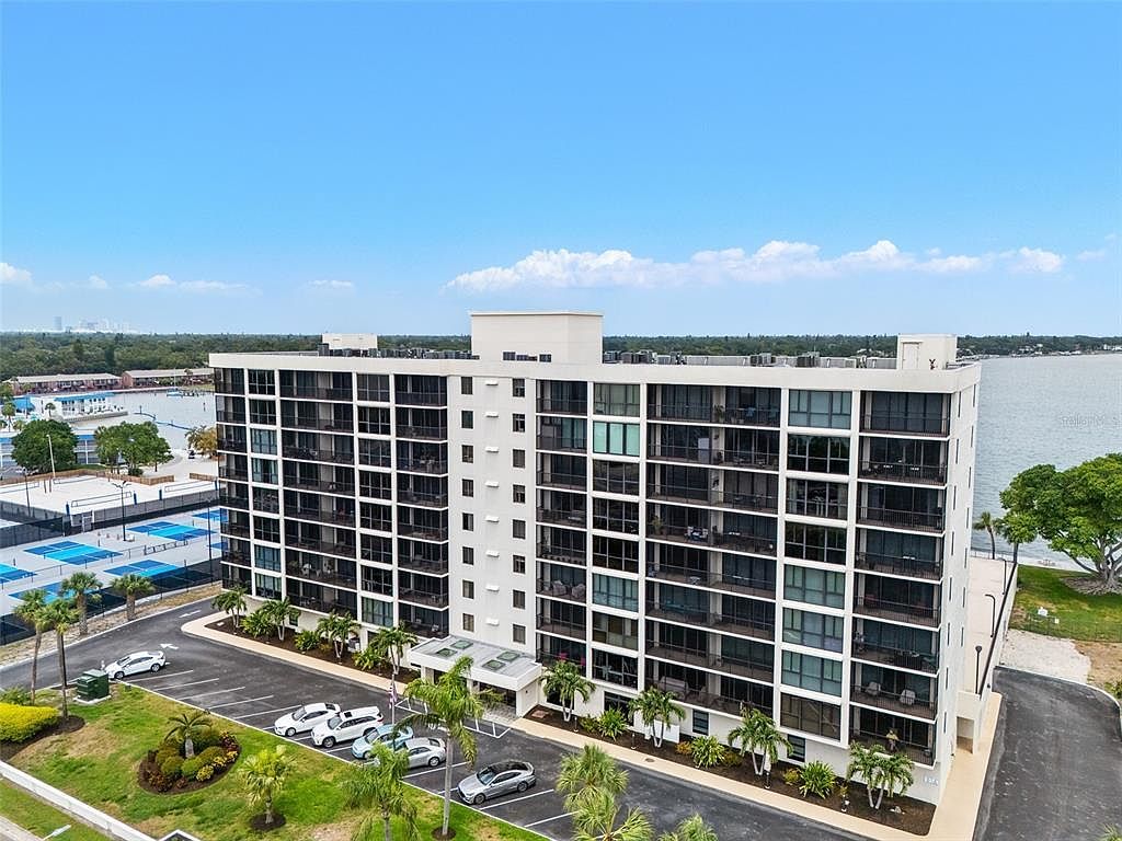 7100 Sunshine Skyway Ln S APT 701 Saint Petersburg, FL 33711, 33711