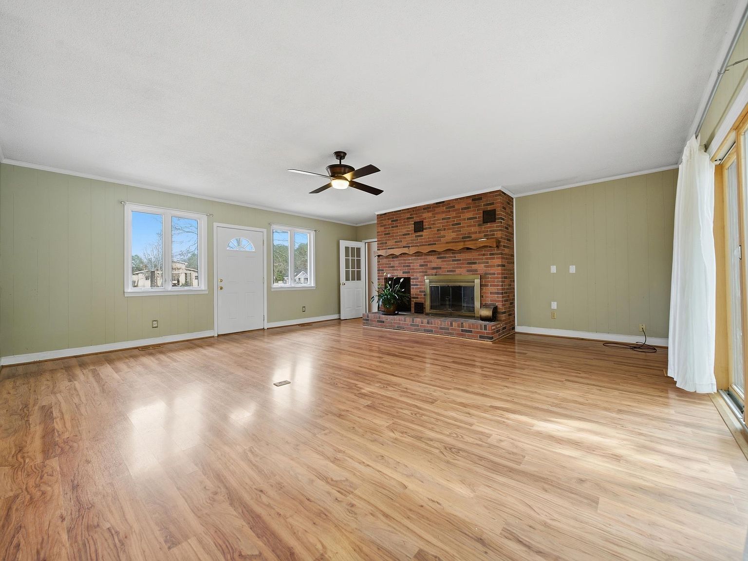 282 Yarborough Rd Saluda, SC 29138 - Thumbnail 2