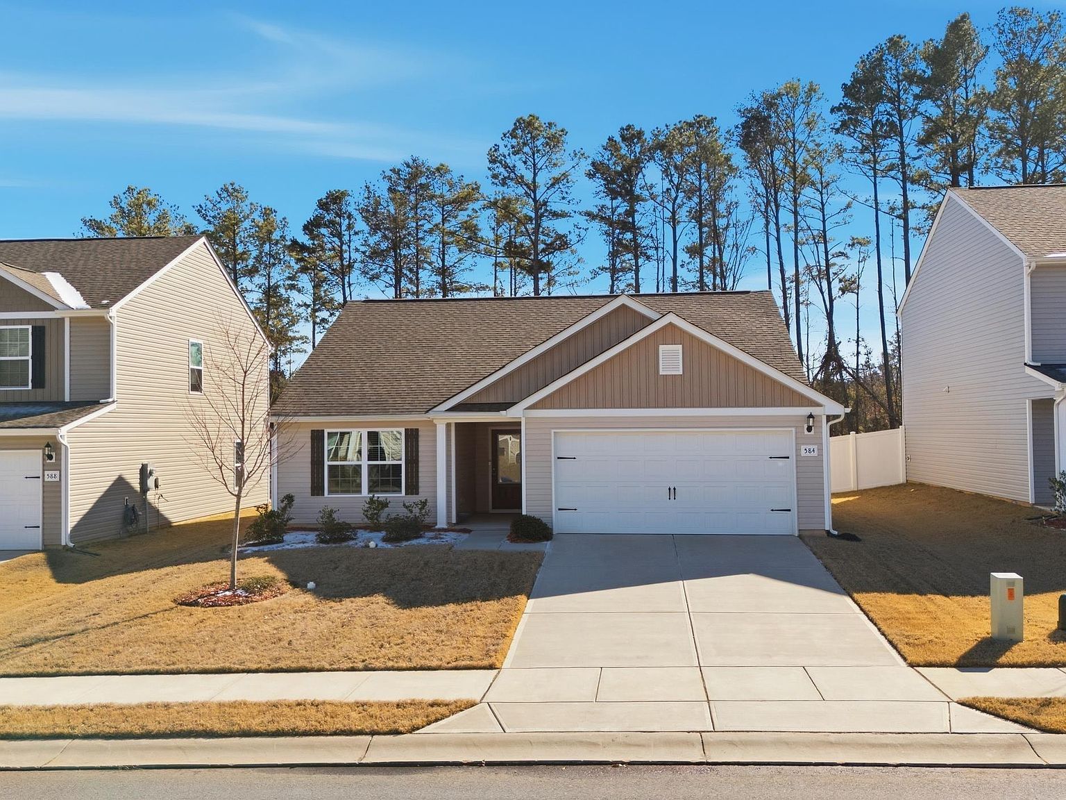 584 Lamorak Pl Richburg, SC 29729 - Thumbnail 2