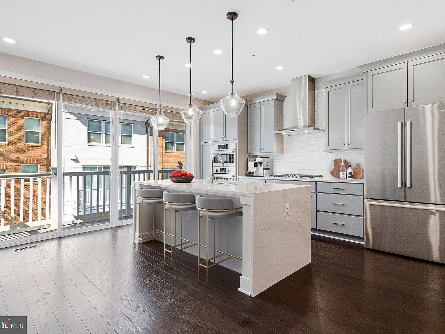 10326 Grosvenor Pl North Bethesda, MD 20852 - Thumbnail 2