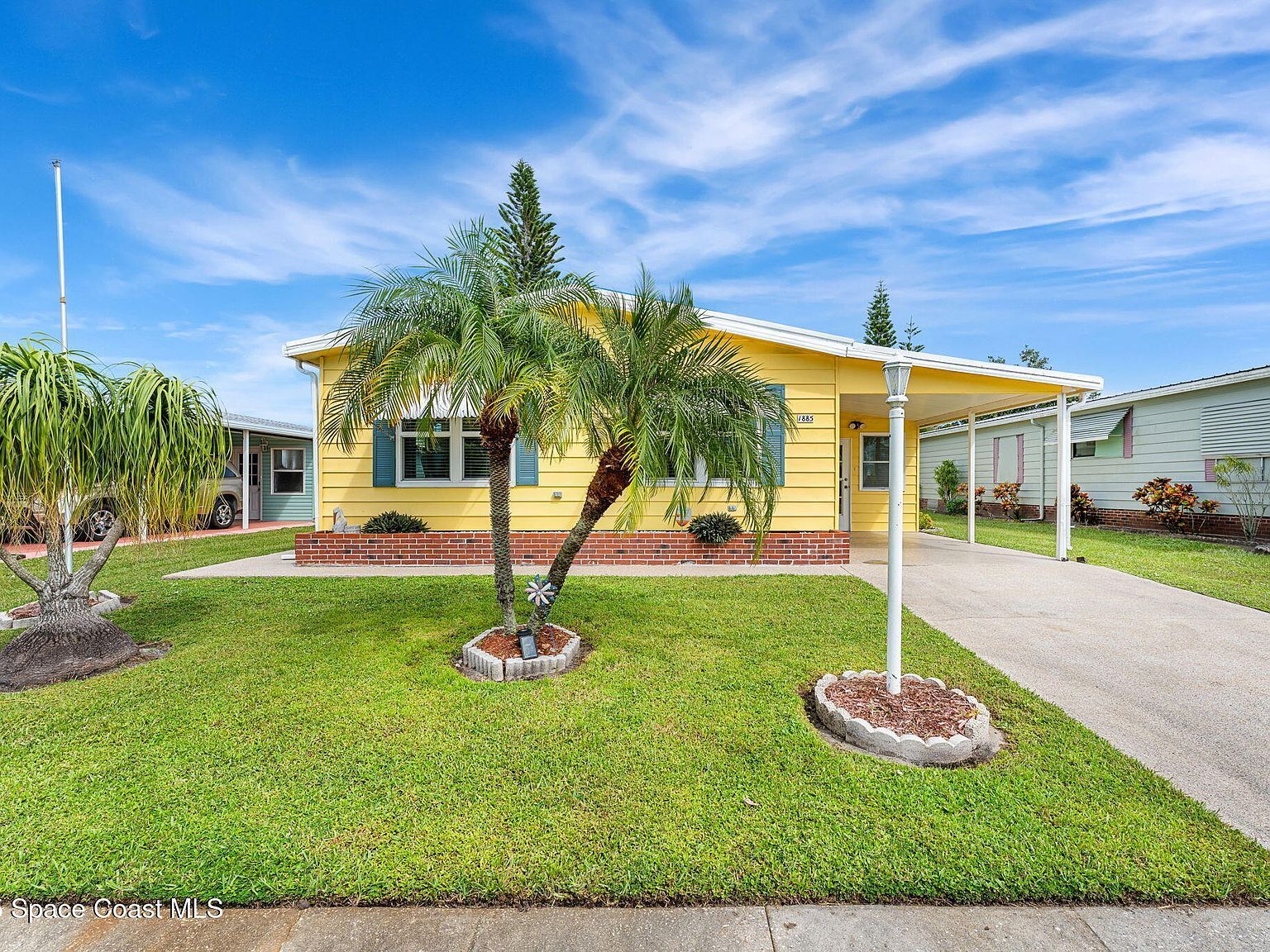 1885 Mango St NE Palm Bay, FL 32905 - Thumbnail 2