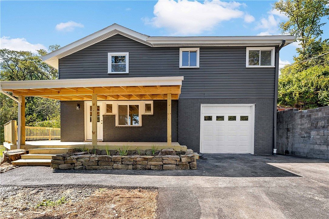 439 Elwood Dr Pittsburgh, PA 15235 - Thumbnail 2