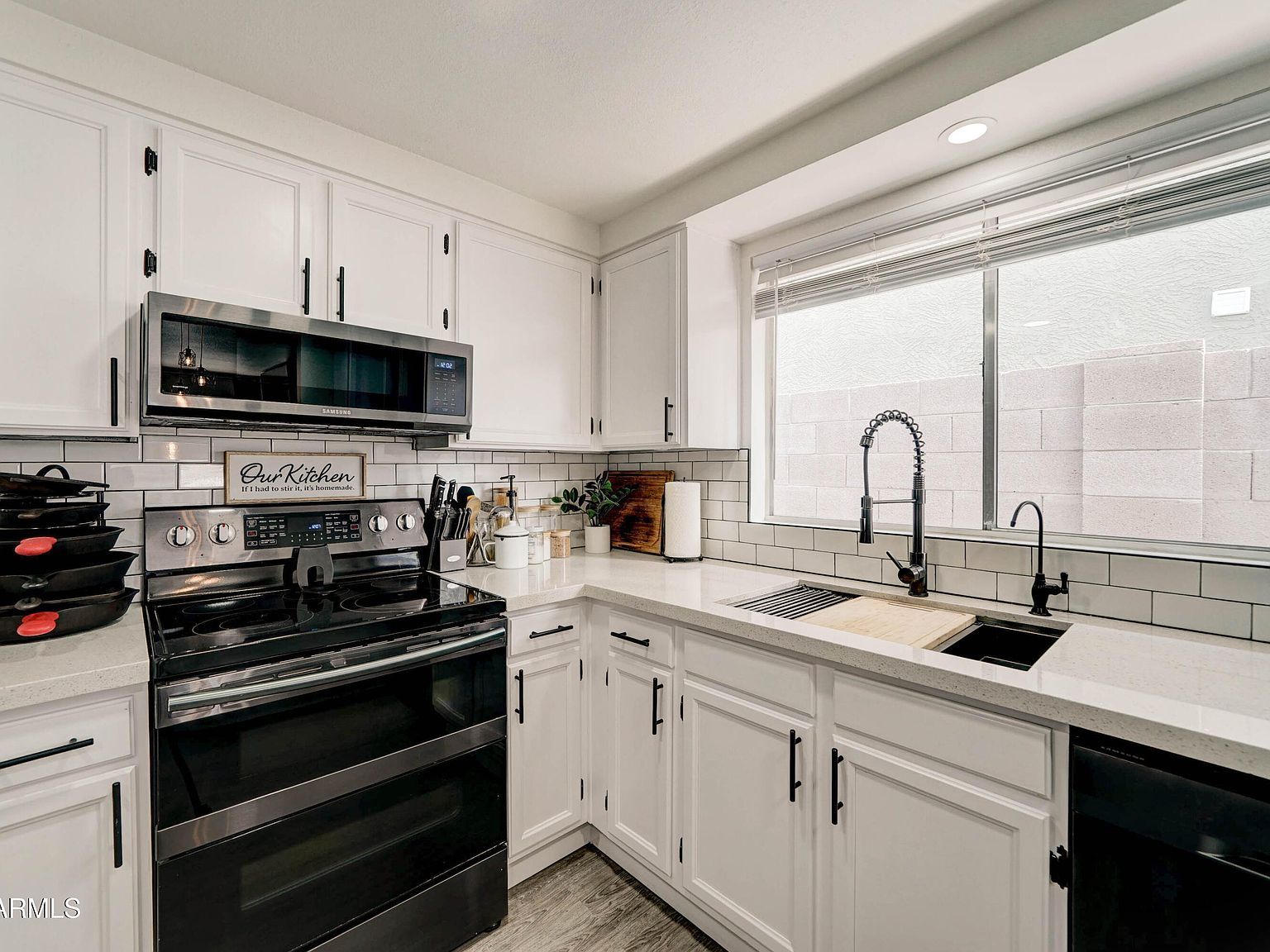 4413 W Oraibi Dr Glendale, AZ 85308 - Thumbnail 2