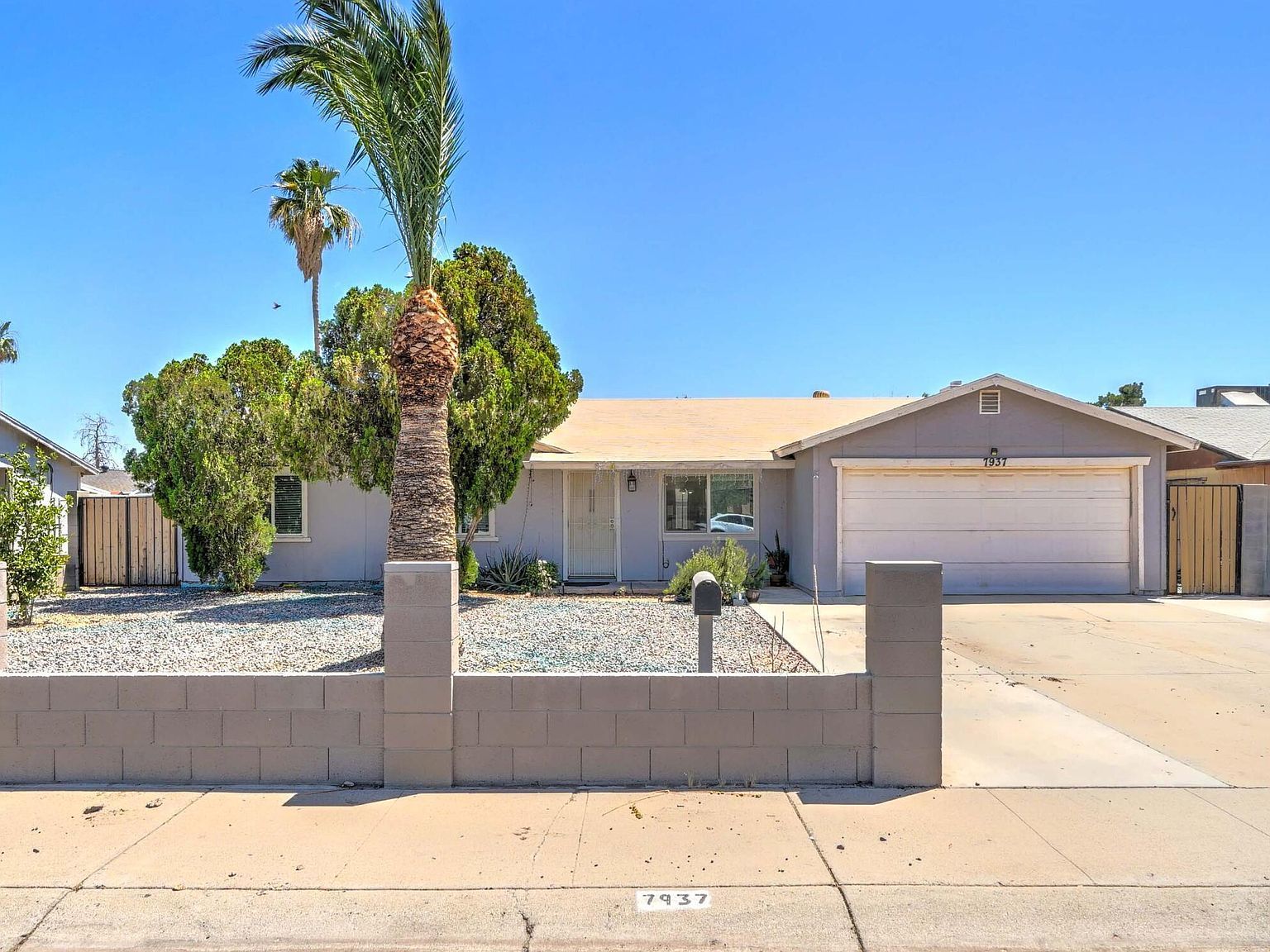 7937 W Meadowbrook Ave Phoenix, AZ 85033, 85033