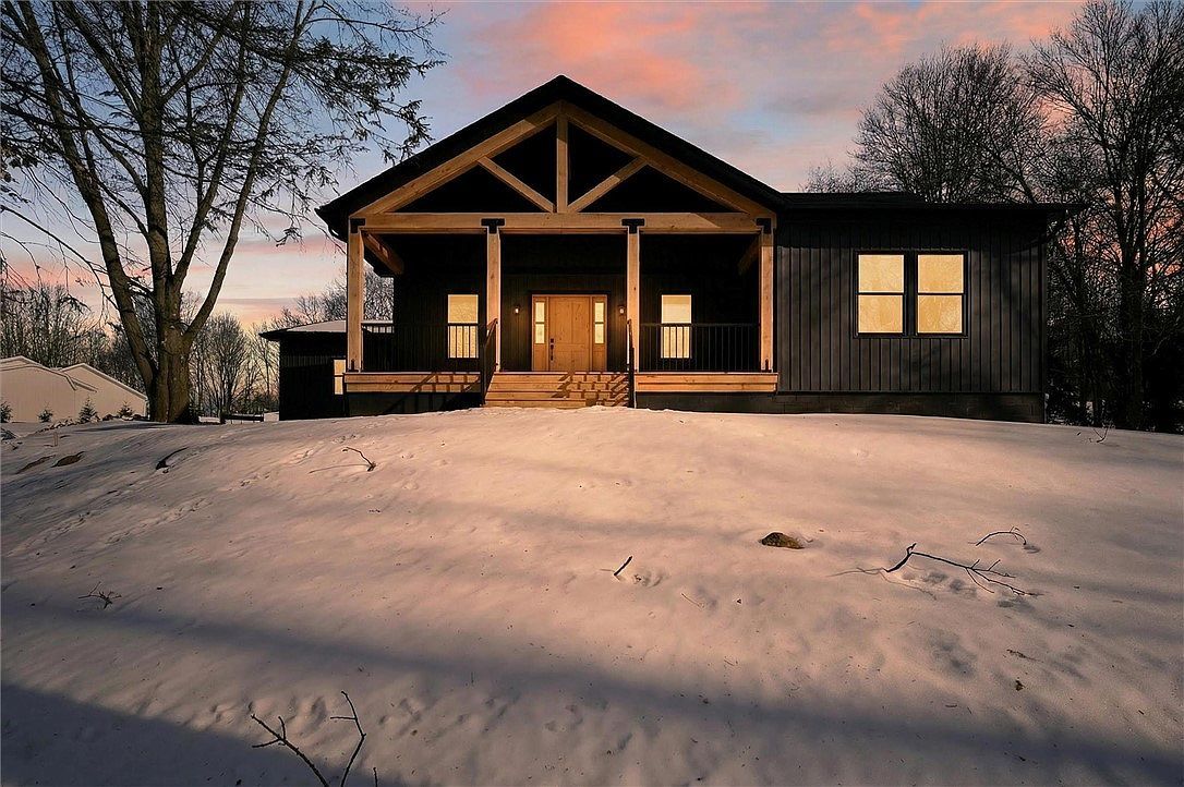 392 Stuber Rd New Brighton, PA 15066 - Thumbnail 2