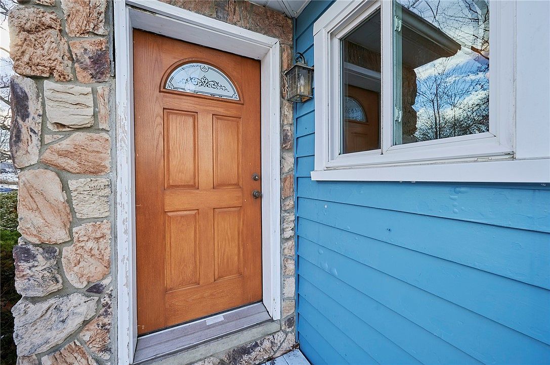 331 Winfield Rd Cabot, PA 16023 - Thumbnail 2