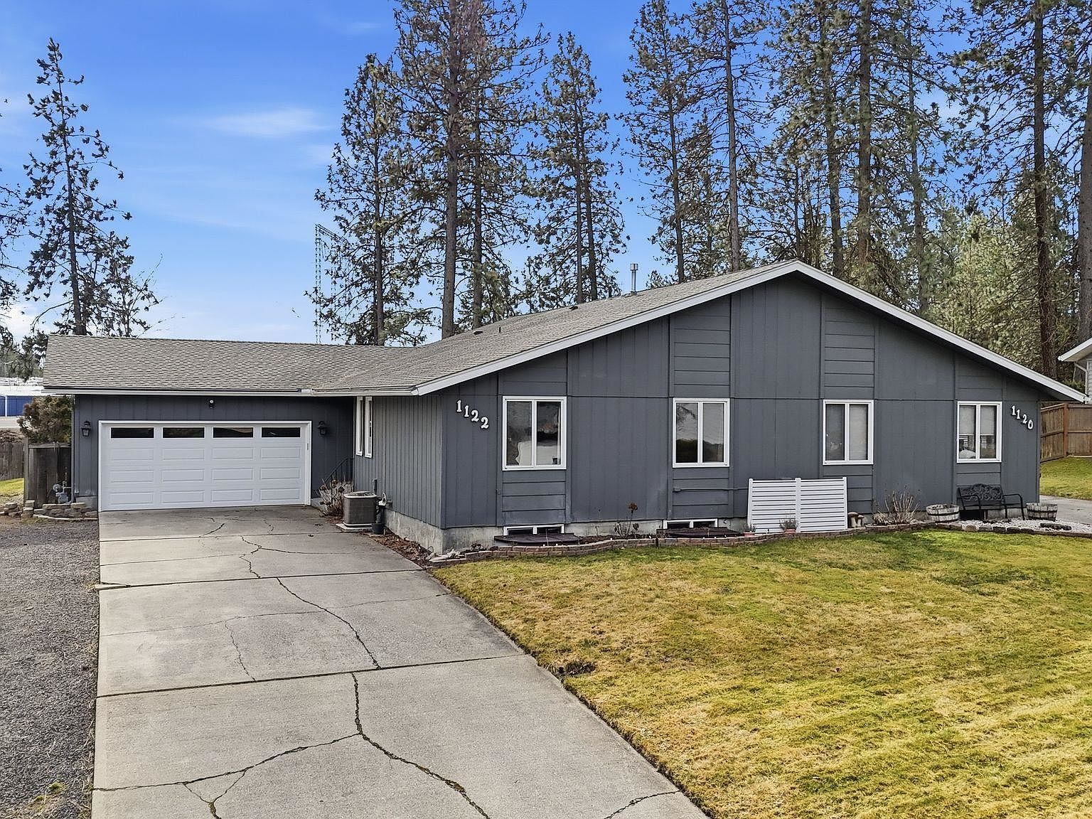 1122 E Bedivere Dr Spokane, WA 99218 - Thumbnail 2