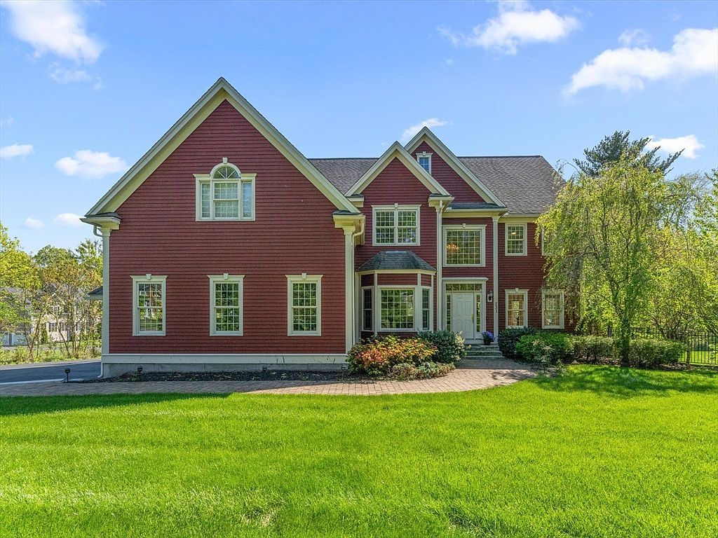231 Gulf St Shrewsbury, MA 01545, 1545
