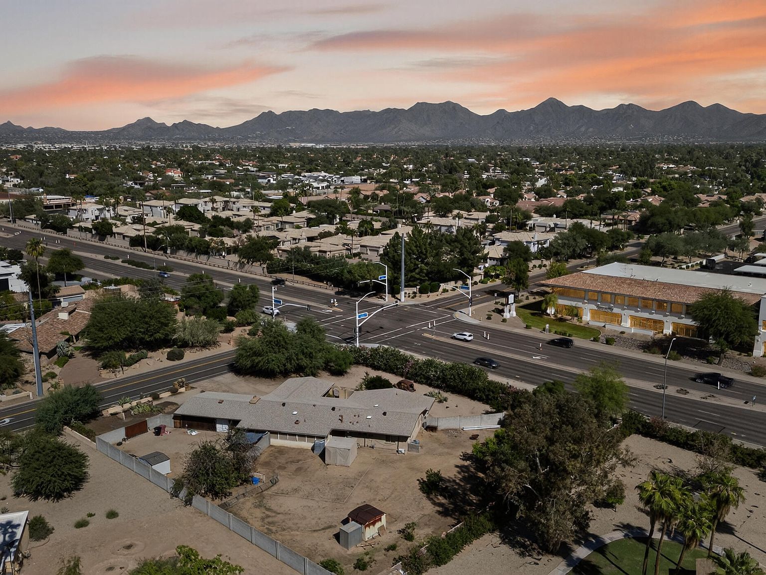 7131 E Cholla St Scottsdale, AZ 85254 - Thumbnail 2